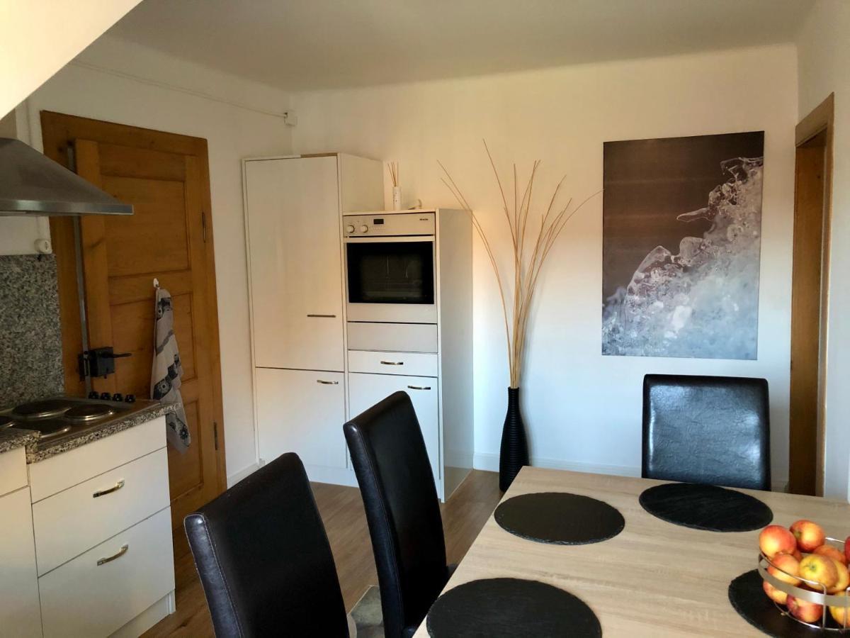 Ferienwohnung Im Gruenen Auf Idyllisch Gelegenen Gutshof Und Doch So Zentral 발드슈트티엔겐 외부 사진