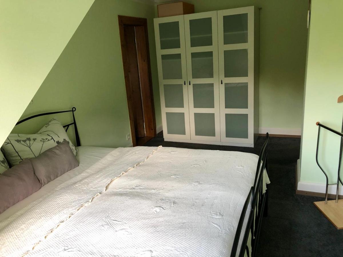 Ferienwohnung Im Gruenen Auf Idyllisch Gelegenen Gutshof Und Doch So Zentral 발드슈트티엔겐 외부 사진